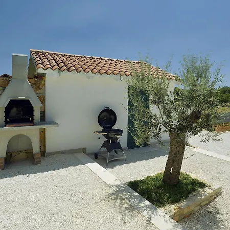 Vila In Near The Sea With Terrace Peroj