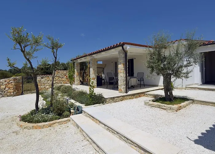 In Near The Sea With Terrace *