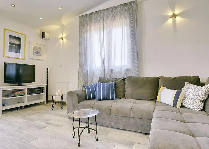 In Near The Sea With Terrace Vila *